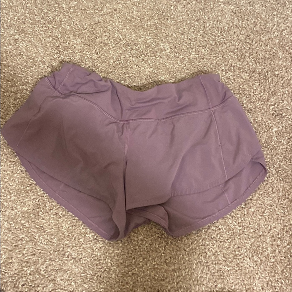 Lululemon 2.5” speed up low rise shorts